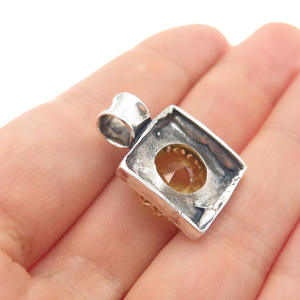 925 Sterling Silver 2-Tone Vintage Real Lime Quartz Hammered Charm Pendant - Picture 2 of 7